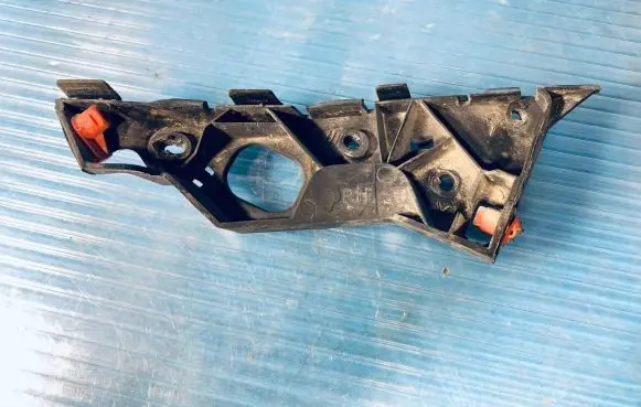 Opel Corsa D Front bumper mounting bracket 13179964 475498858