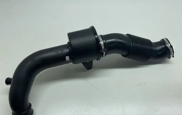 Land Rover Discovery 5 Turbo air intake inlet pipe/hose JPLA-9H719-AA
