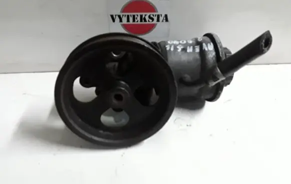 Toyota Avensis T250 Power steering pump