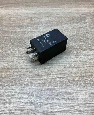 BMW 5 E34 Other relay 1388546