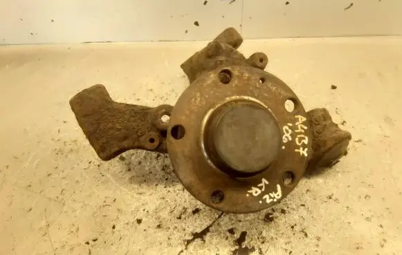 Audi A4 S4 B7 8E 8H Rear wheel hub spindle/knuckle 