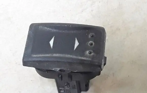 Ford Mondeo Mk III Electric window control switch 1S7T14529