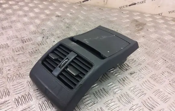 Mercedes-Benz A W176 Rear air vent grill A1766801050