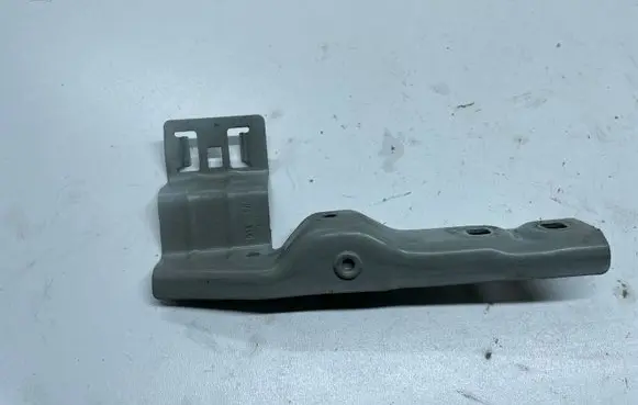 BMW X2 F39 Fender mounting bracket 7435946