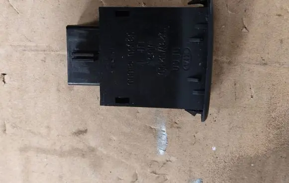 KIA Sportage Other switches/knobs/shifts 96550-3E000 161013