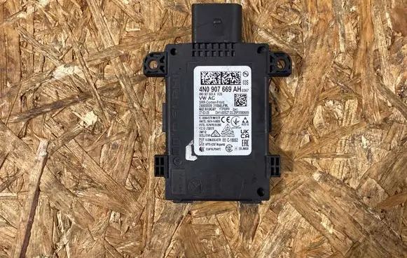 Porsche Cayenne (9Y0 9Y3) Other control units/modules 4n0907669a 8t0907568b