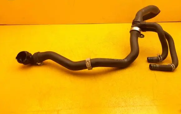 Citroen DS4 Engine coolant pipe/hose 9835120580