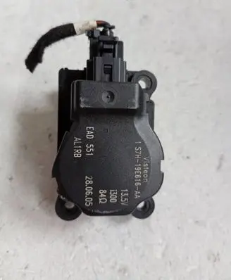 Ford Mondeo Mk III Air flap motor/actuator 1S7H19E616AA