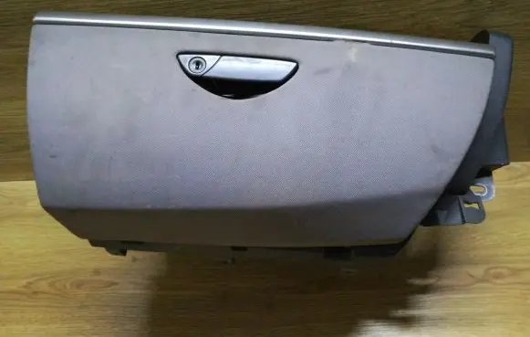 Peugeot 807 Glove box 1484104077 1846671