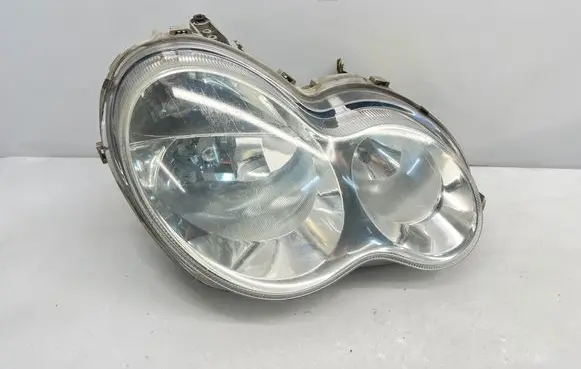 Mercedes-Benz C W203 Headlight/headlamp A2038201459
