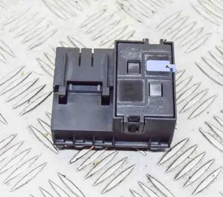 Mercedes-Benz SL R230 Current control relay 2305450101 A2305450101
