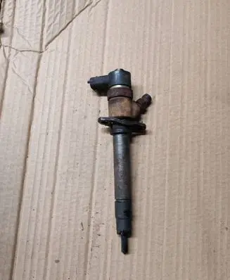 Volvo XC90 Fuel injector 0445110078