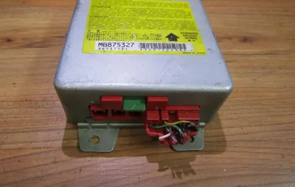 Mitsubishi Galant Airbag control unit/module MB875327 MB875327X6T37171