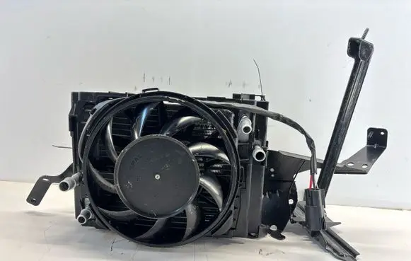 Volvo XC60 Coolant radiator 32382136