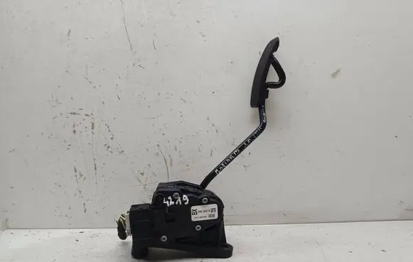Opel Zafira B Accelerator throttle pedal 9202344