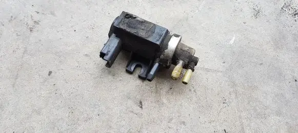 Ford Focus Valve vacuum 