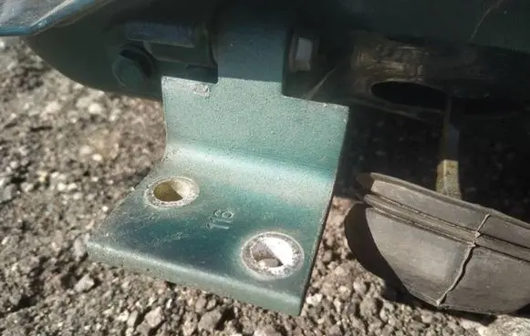 Peugeot 406 Front door upper hinge