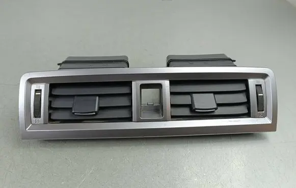 Subaru Outback (BS) Dash center air vent grill U12A42