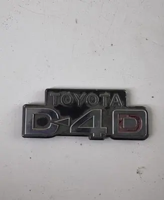 Toyota Avensis T220 Manufacturers badge/model letters 