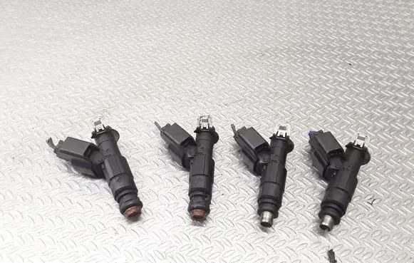 Ford Focus Fuel injectors set 0280156154