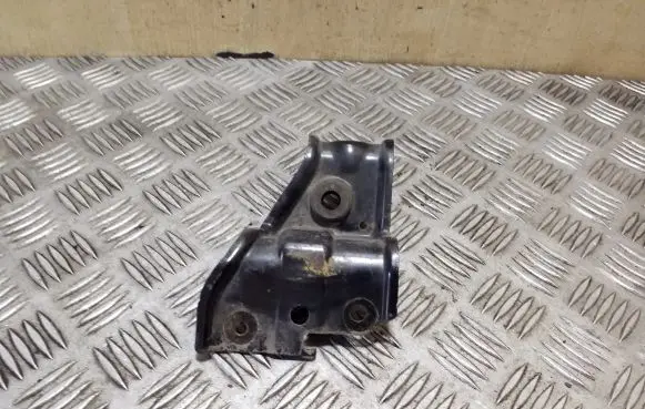 Honda CR-V Radiator mount bracket