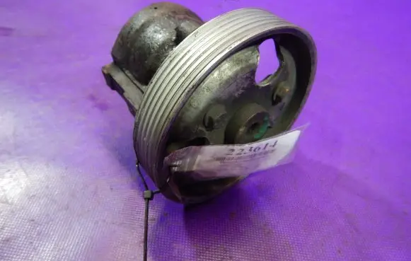 Renault Scenic I Power steering pump 7700101192