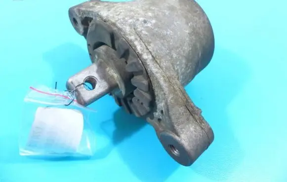 Maserati Ghibli Engine mount vacuum valve 06700048700 IMPRK1230050