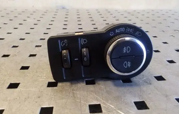 Chevrolet Orlando Light switch 13301764 251548 1343