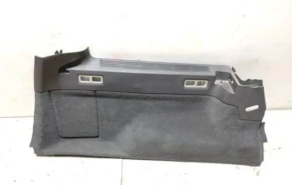 Volvo V70 Trunk/boot lower side trim panel 39882885 0056320