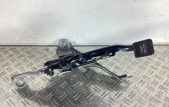 Lexus RC Handbrake/parking brake lever assembly
