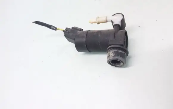 Ford Mondeo Mk III Windscreen/windshield washer pump 1S7117K624FE