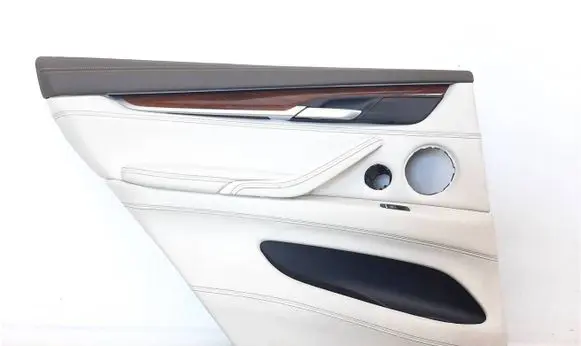 BMW X5M F85 Rear door card panel trim