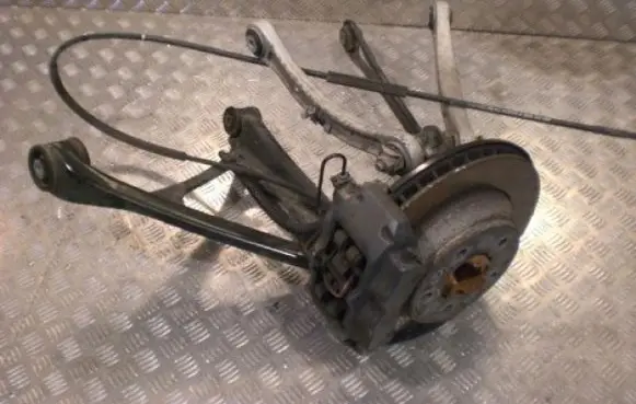 Audi Q7 4M Rear wheel hub