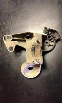 Audi A6 S6 C5 4B Engine mounting bracket 4b0199352b