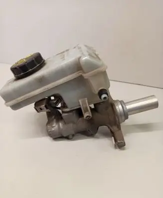 Volkswagen Golf VII Master brake cylinder 5Q1611301B 0335089128