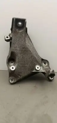 BMW 1 E81 E87 Engine mounting bracket 6760309 24168110