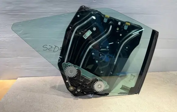 Land Rover Evoque I Rear side window GJ32304A44AESZD5 C41902106 E521F