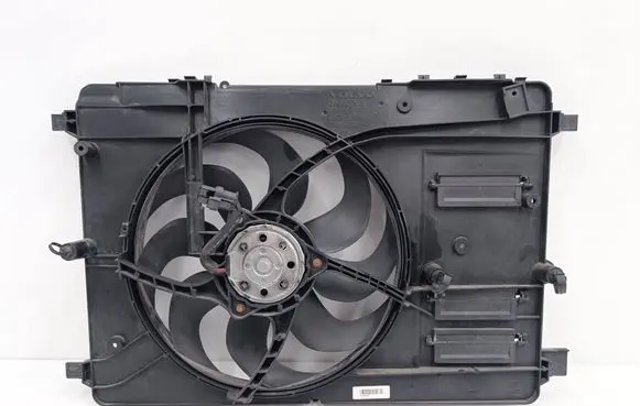 Volvo XC60 Radiator cooling fan shroud 31368505