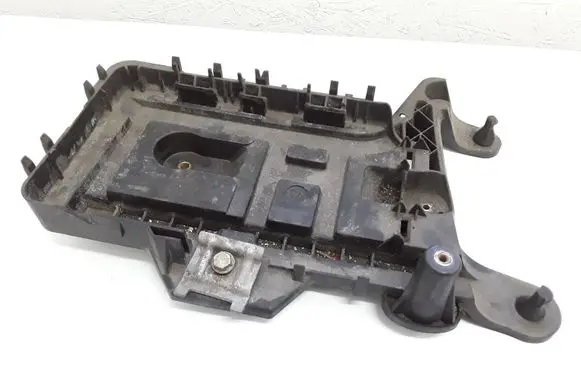 Skoda Superb B6 (3T) Battery tray 1K0915333