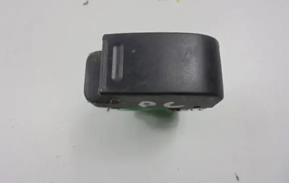 Peugeot 107 Electric window control switch