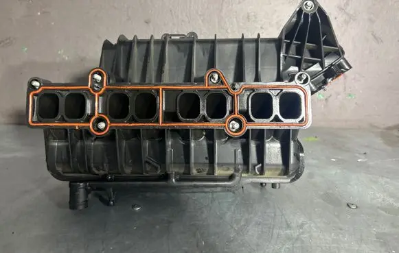 Ford Kuga II Intake manifold SP6702 Ds7g9424
