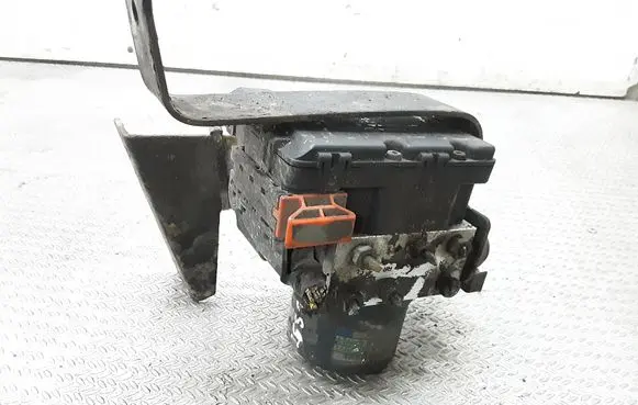 Hyundai Santa Fe ABS Pump 9566026500
