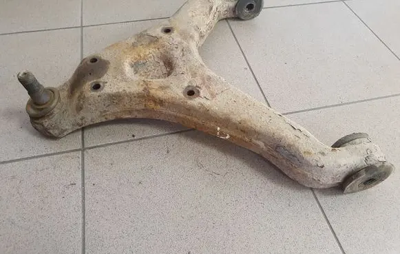 Iveco Daily 3rd gen Front lower control arm/wishbone