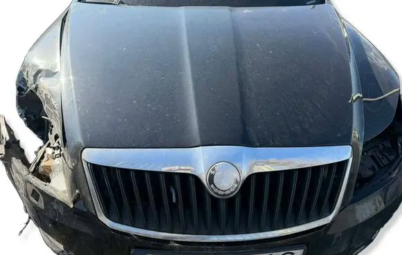 Skoda Octavia Mk2 (1Z) Engine bonnet/hood LF9R