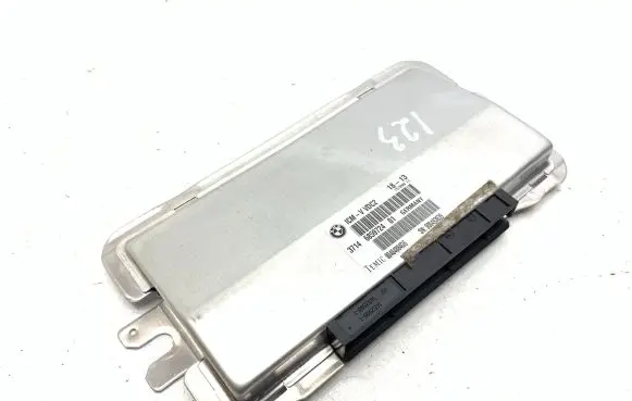 BMW 7 F01 F02 F03 F04 Air suspension control unit module (rear) 6859724 3714685972401