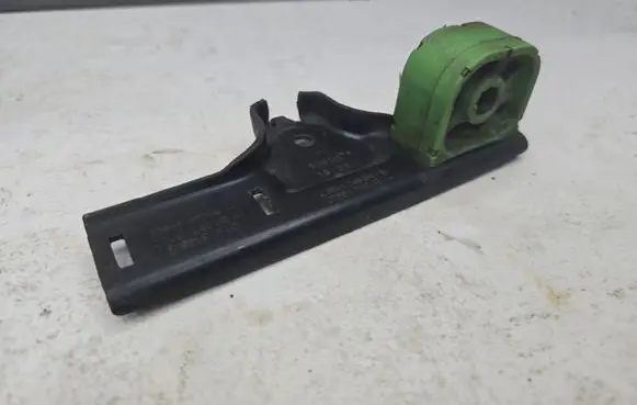 Dacia Sandero III Muffler mount bracket/holder 206511883R