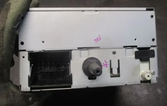 Ford Mondeo MK IV Radio/GPS head unit trim 