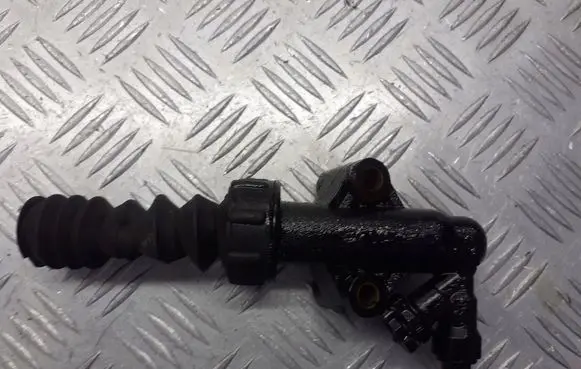 Citroen C4 I Clutch release bearing slave cylinder 