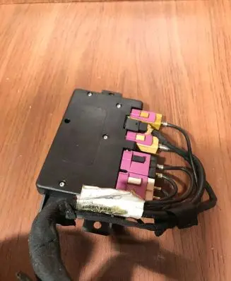 Audi A6 S6 C5 4B Fuse module 4B9971650R