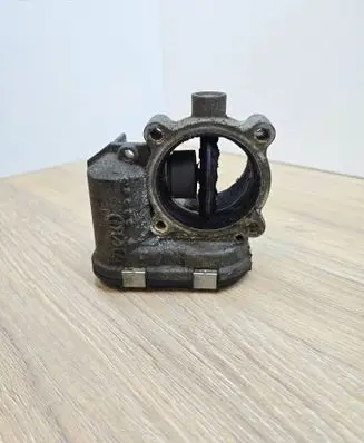 Volvo V70 Throttle valve 8692720 0281002701